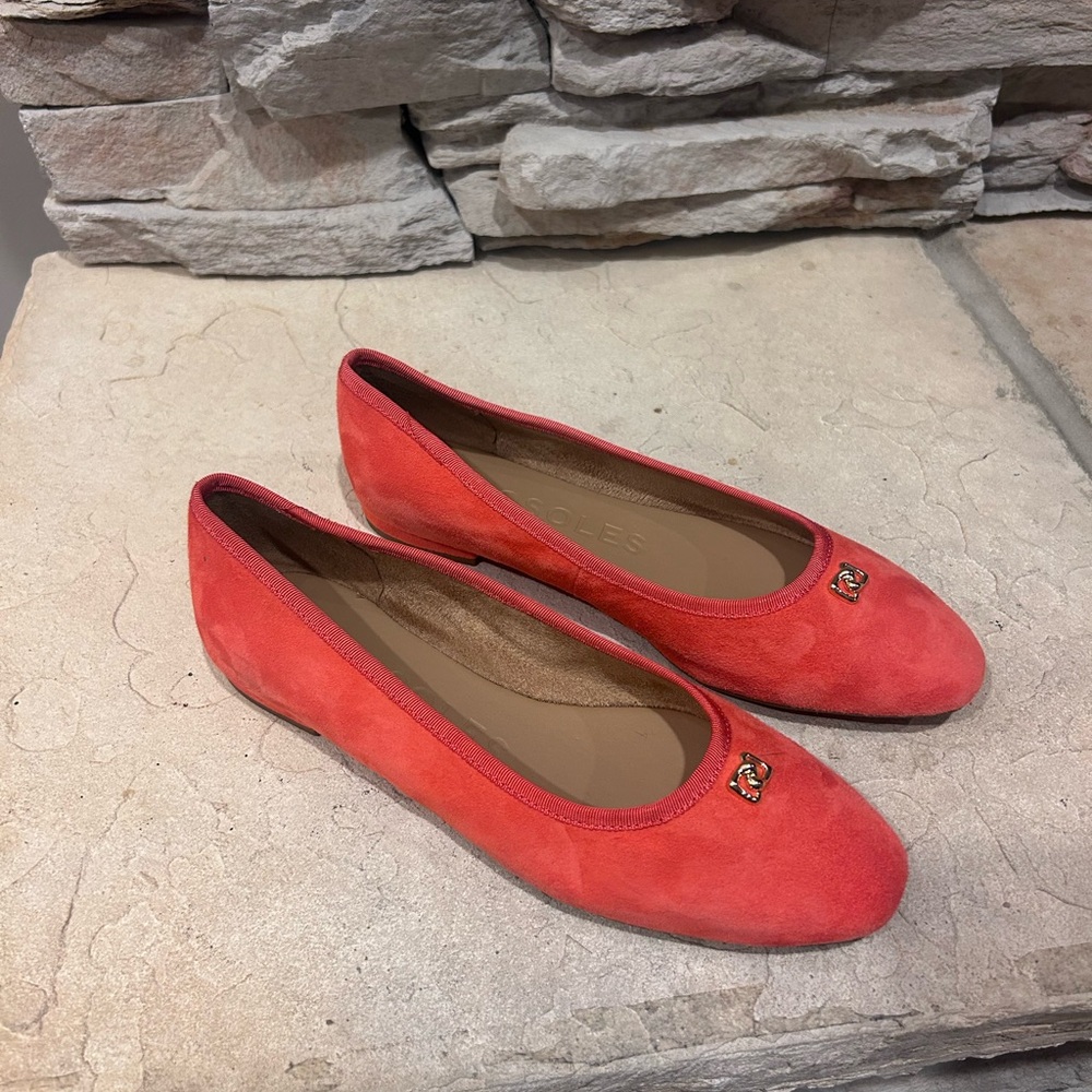 AEROSOLES Coral Suede Flats